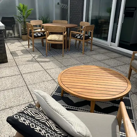 De Strandmelde, Met Groot Terras En Gratis Parking Nabij Zee * 오스텐드
